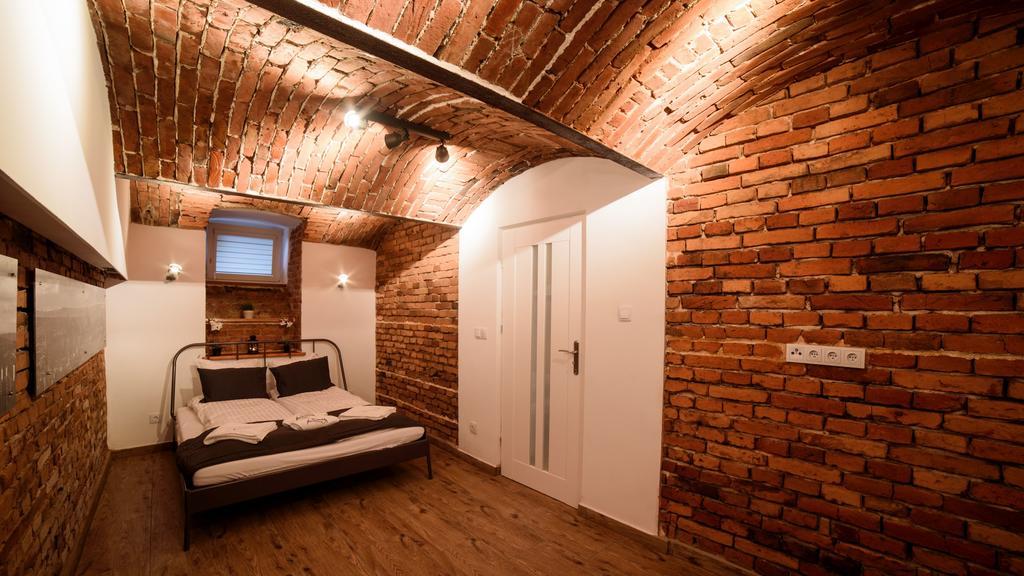 Cracow Rent Apartments - Spacious Apartments For 2-7 People In Quiet Area - Kolberga Street Nr 3 - 10 Min To Main Square By Foot Cracovia Exterior foto