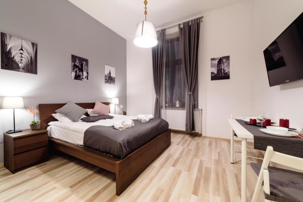 Cracow Rent Apartments - Spacious Apartments For 2-7 People In Quiet Area - Kolberga Street Nr 3 - 10 Min To Main Square By Foot Cracovia Exterior foto